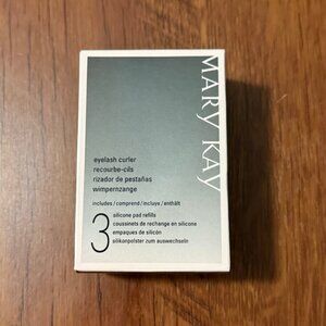 Mary Kay Eyelash Curler + 3 Extra Silicone Refill Pads